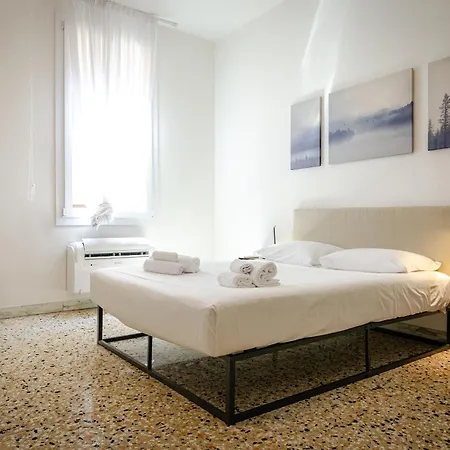 Testoni בולוניה